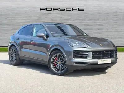 Begagnad Porsche Cayenne S E-Hybrid 512 HK (376 kW) 2025 Grå SUV
