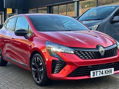 Used Renault Clio V Techno 143 HP (105 kW) 2024 Red  Hatchback