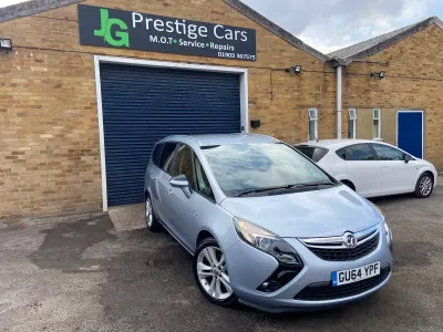 Used Vauxhall Zafira Tourer SRi 140 HP (102 kW) 2014 Silver MPV