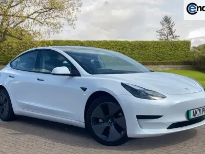 Used Tesla Model 3 Standard Range 366 kW (498 HP) 2021 White Sedan
