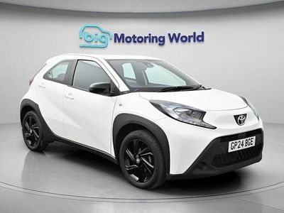 Used Toyota Aygo X PURE 72 HP (52 kW) 2024 White SUV