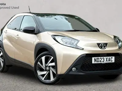 Used Toyota Aygo X 72 HP (52 kW) 2023 Ginger beige bitone SUV