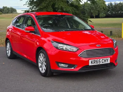 Used Ford Focus Titanium 125 HP (91 kW) 2015 Red Hatchback
