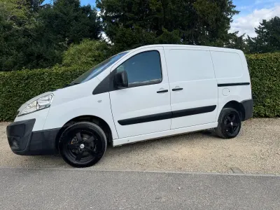 Used Peugeot Expert 90 HP (66 kW) 2015 White Van