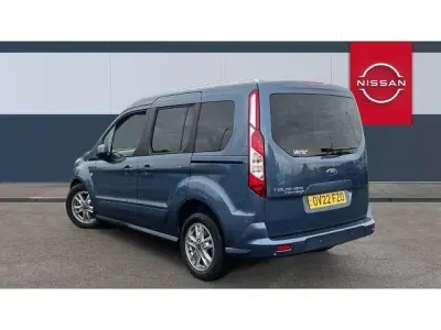 Begagnad Ford Tourneo Connect Titanium 120 HK (88 kW) 2022 Blå Minibuss