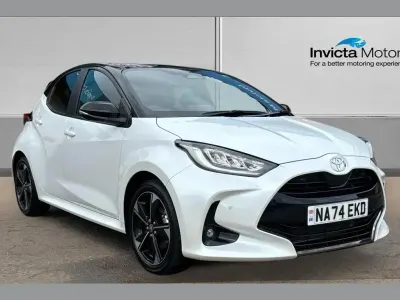 Używany Toyota Yaris Hybrid Edition 130 KM (95 kW) 2024 Biały Hatchback