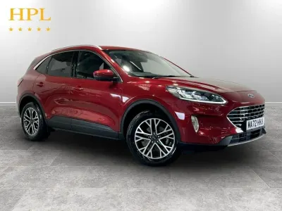 Usado Ford Kuga Titanium 150 CV (110 kW) 2022 Rojo SUV
