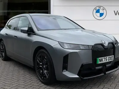Usado BMW iX M Sport 300 kW (408 HP) 2026 Cinzento SUV