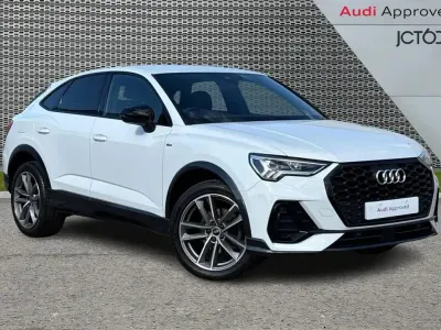 Używany Audi Q3 Black Edition 150 KM (110 kW) 2021 Biały SUV