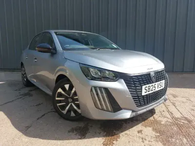 Używany Peugeot 208 Style 101 KM (74 kW) 2025 Szary Hatchback