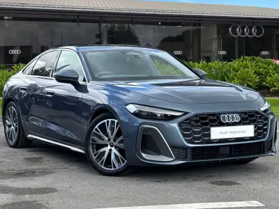 Usado Audi A5 S-Line 204 HP (150 kW) 2025 Azul Sedan