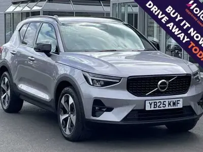 Used Volvo XC40 Plus 194 HP (142 kW) 2025 Silver SUV