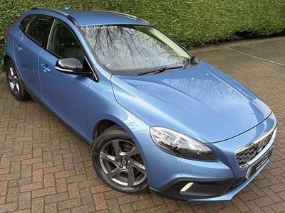 Used 2015 Volvo V40 CC Estate | £6,495 (Fair price)
