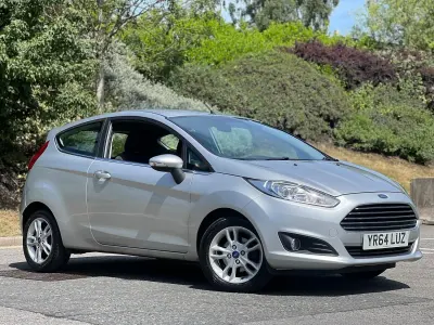 Gebraucht Ford Fiesta Zetec 2014 Silber Kleinwagen