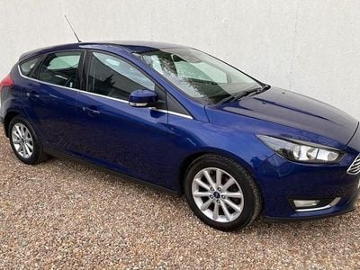 Used Ford Focus Titanium 115 HP (84 kW) 2015 Blue Hatchback