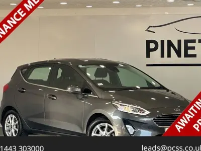 Begagnad Ford Fiesta Zetec 100 HK (73 kW) 2018 Grå Halvkombi