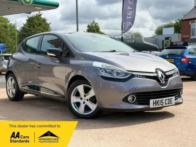 Begagnad Renault Clio IV Dynamique 75 HK (55 kW) 2015 Grå Halvkombi