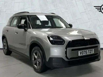 Usado Mini Countryman 168 CV (123 kW) 2025 Plateado SUV