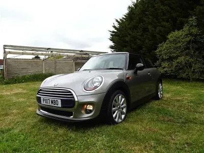 Usado Mini Cooper Hatch 2017 Prateado Citadino