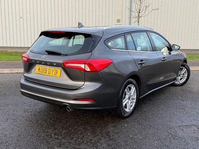 Usado Ford Focus Zetec 2019 Prateado Carrinha