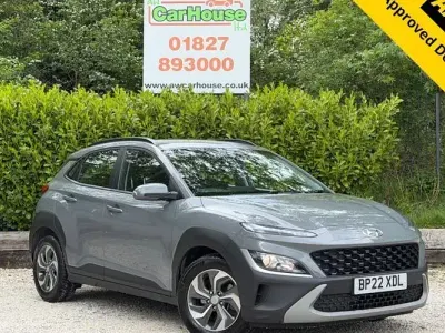 Usado Hyundai Kona SE 141 CV (103 kW) 2022 Gris SUV