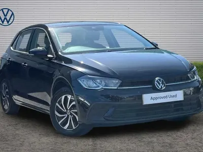 Used VW Polo Life 95 HP (69 kW) 2024 Black Hatchback