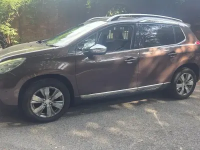 Used Peugeot 2008 Allure 92 HP (67 kW) 2014 Brown SUV