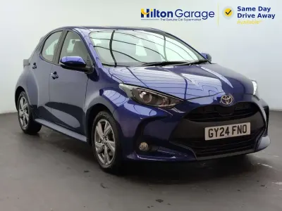 Used Toyota Yaris 116 HP (85 kW) 2024 Blue Hatchback