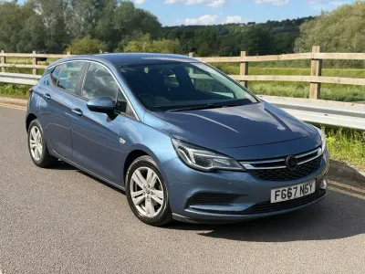 Used Vauxhall Astra 110 HP (80 kW) 2017 Blue Hatchback