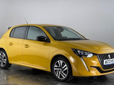 Used Peugeot 208 Allure+ 102 HP (75 kW) 2023 Yellow Hatchback