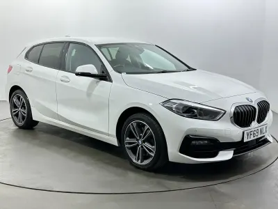 Used BMW 118 Sport Line 140 HP (102 kW) 2019 White Hatchback