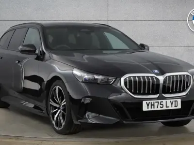 Begagnad BMW 530e M Sport 295 HK (216 kW) 2025 Svart Kombi