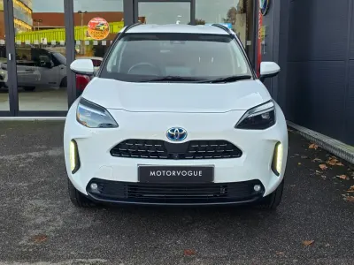Used Toyota Yaris Hybrid 2023 White Estate