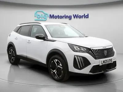 Käytetty Peugeot 2008 Allure 130 HP (95 kW) 2025 Valkoinen Katumaasturi