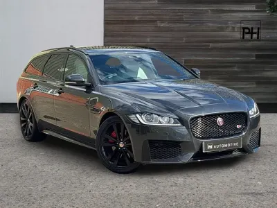 Usado Jaguar XF Sportbrake S 300 HP (220 kW) 2019 Cinzento Carrinha