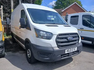Usado Ford Transit S 130 HP (95 kW) 2021 Branco Van