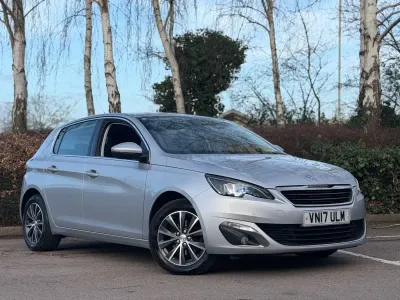 Gebraucht Peugeot 308 Allure 2017 Silber Kleinwagen