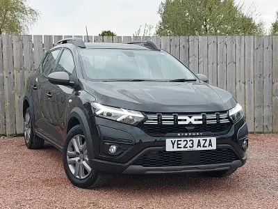 Usado Dacia Sandero Expression 91 CV (66 kW) 2023 Negro Utilitario