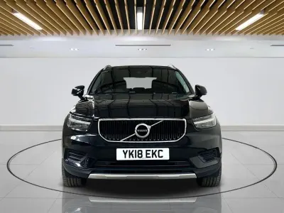 Begagnad Volvo XC40 Momentum 156 HK (114 kW) 2018 Svart SUV
