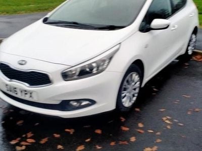 White Used 2016 Kia Ceed Hatchback | £4,895 (Fair price)