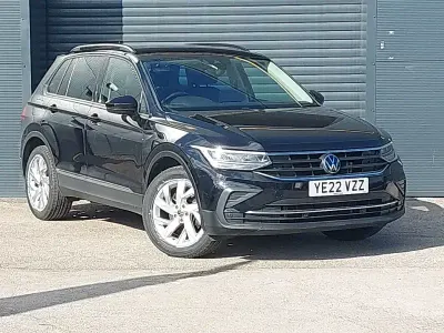 Używany VW Tiguan Life 150 KM (110 kW) 2022 Czarny SUV
