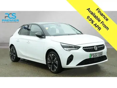 Begagnad Vauxhall Corsa-e Elite 100 kW (136 HK) 2022 Vit Halvkombi