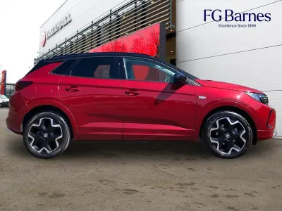 Used Vauxhall Grandland X Ultimate 128 HP (94 kW) 2023 Red SUV