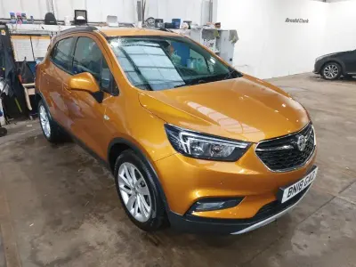 Używany Vauxhall Mokka X Active 140 KM (102 kW) 2018 Pomarańczowy SUV