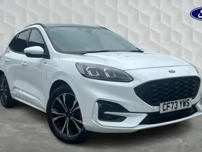 Usado Ford Kuga ST-Line X 2023 Branco SUV