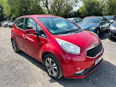 Used Kia Venga 114 HP (83 kW) 2015 Red Hatchback
