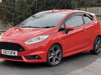 Used Ford Fiesta ST 182 HP (133 kW) 2017 Orange Hatchback