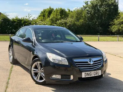 Used Vauxhall Insignia SRi 160 HP (117 kW) 2011 Black Hatchback