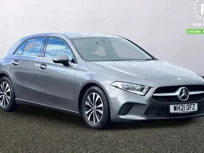 Używany Mercedes A180 SE 136 KM (100 kW) 2021 Szary Hatchback