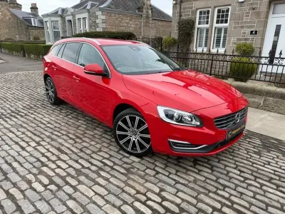 Usado Volvo V60 SE Lux 190 CV (139 kW) 2018 Rojo Familiar